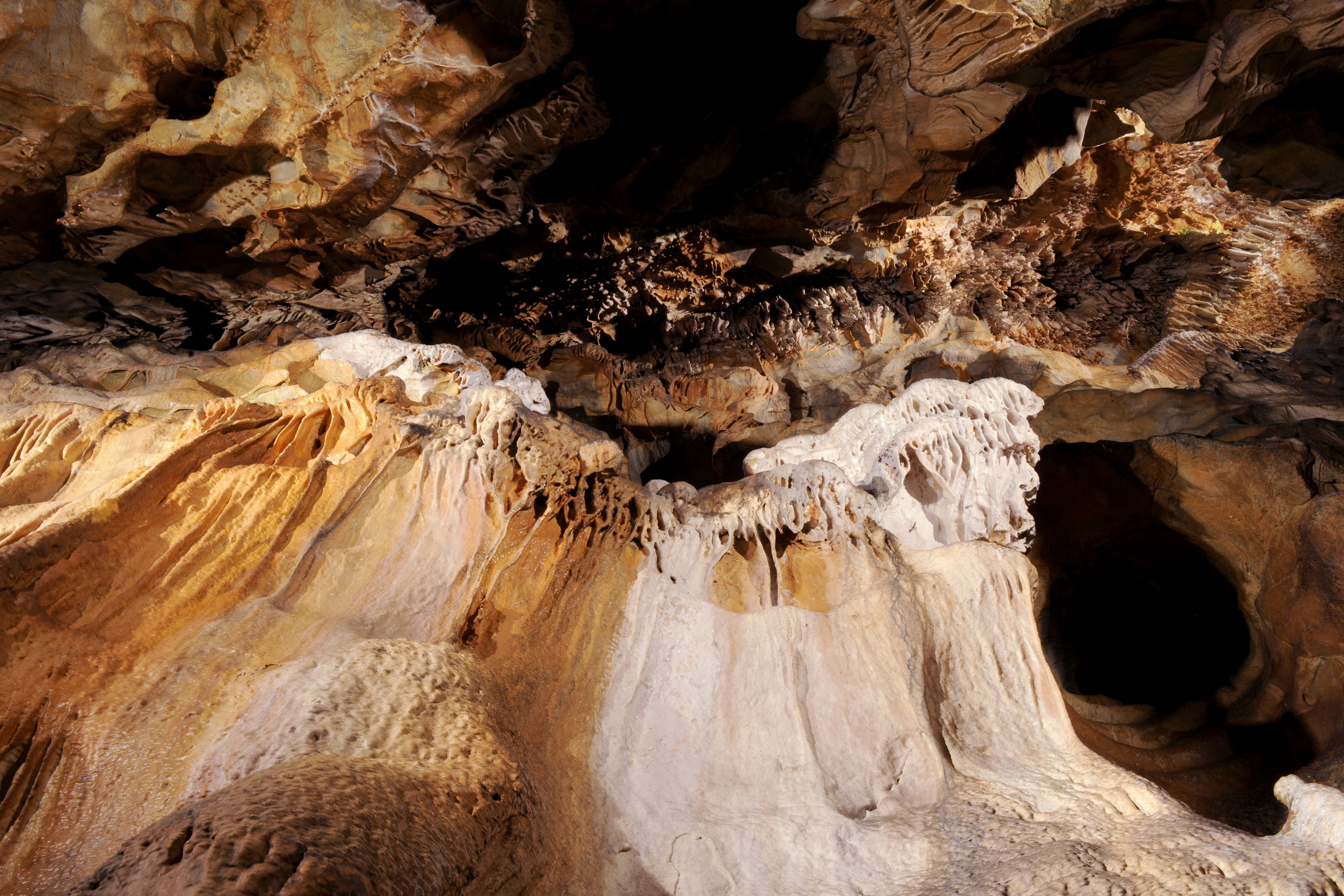 Mladečské jeskyně