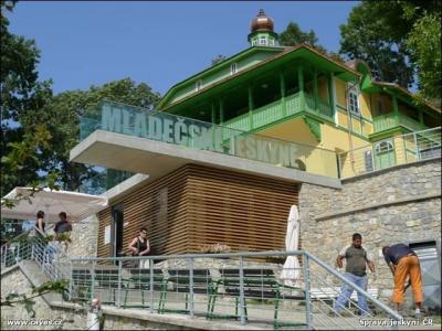 Mladečské jeskyně - budova po opravě, květen 2011