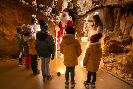 Mikuláš s partičkou v Mladečských jeskyních, 5. 12. 2023