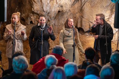 Yellow sisters v Mladečských jeskyních, 23. 9. 2024
