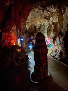 Halloween postrašil v Mladečských jeskyních 26.-27. října 2024