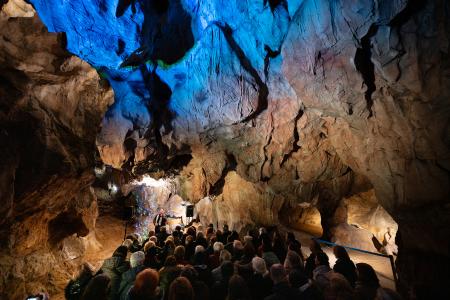 Koncert Jiří Erlebach: Panova flétna a housle v Mladečských jeskyních v pondělí 11. listopadu 2024