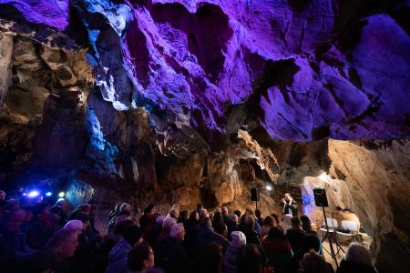 Koncert Jiří Erlebach: Panova flétna a housle v Mladečských jeskyních v pondělí 11. listopadu 2024