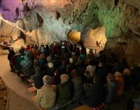 Koncert Jana-Matěje Raka v Mladečských jeskyních, 7. 4. 2025